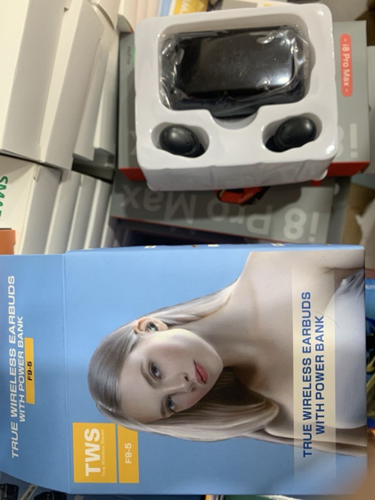 Wireless Bluetooth Earbuds β Premium Sound, Long Battery Life & Comfortable Fit